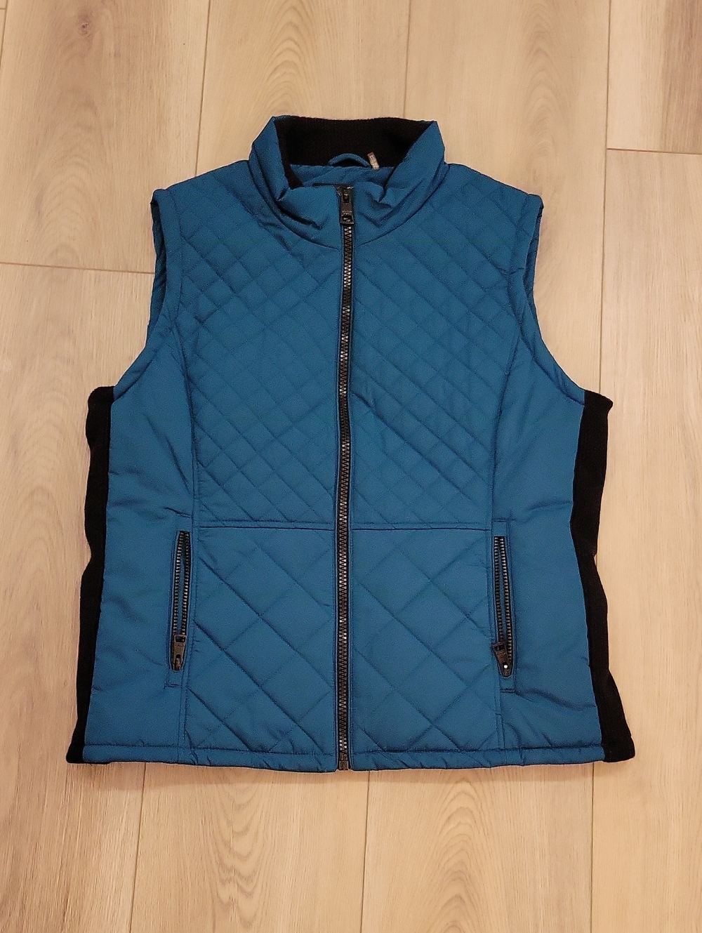 Andrew Marc Quilted Teal Blue Sleeveless Vest